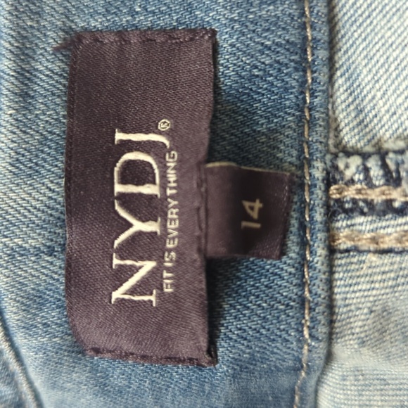 Nydj Chloe Capri Hollywood Jean in Mesmerize Size 14 - Picture 14 of 16
